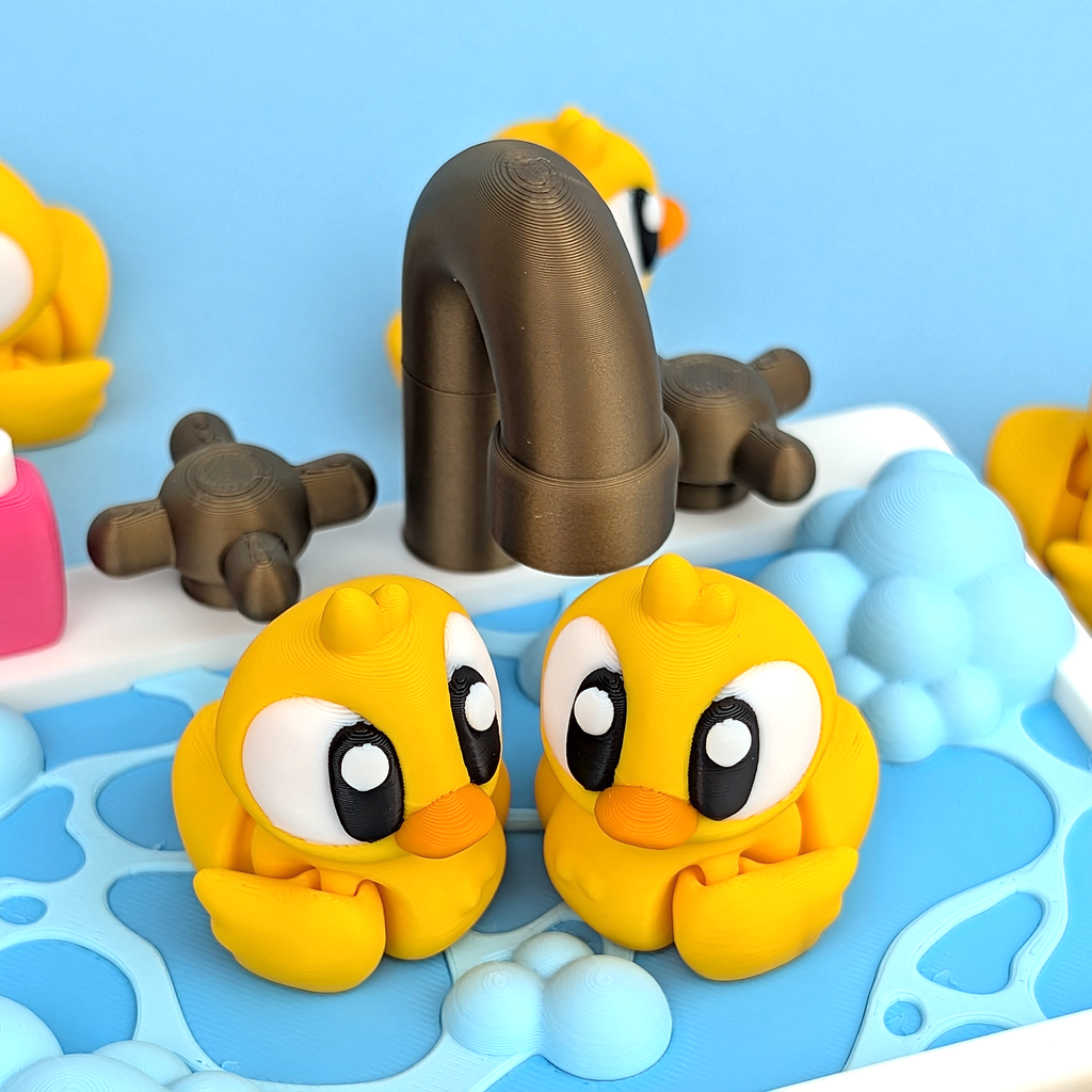 Flexi Duckie in Bathtub Playset
