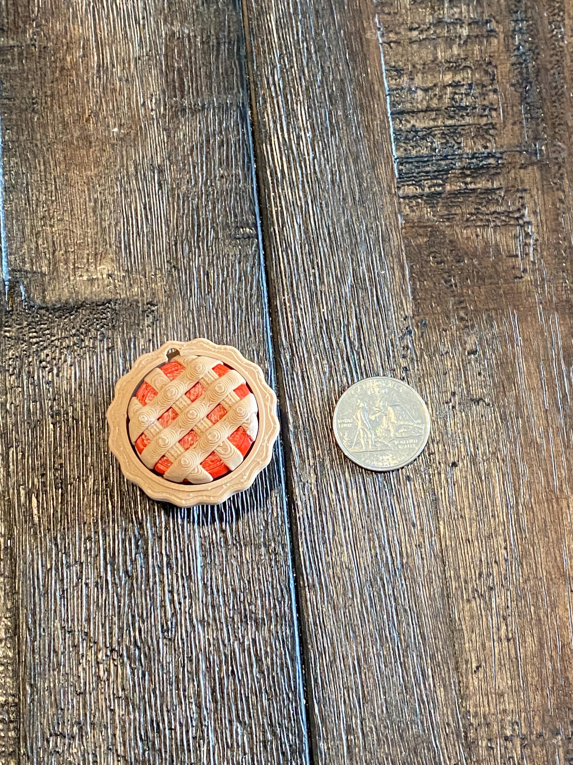 Delicious Twisty Pie Fidget Clicker Keychain | Kawaii Food Sensory Toy, 3D Printed Stress Relief