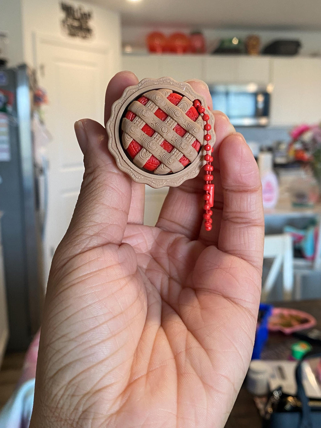 Delicious Twisty Pie Fidget Clicker Keychain | Kawaii Food Sensory Toy, 3D Printed Stress Relief