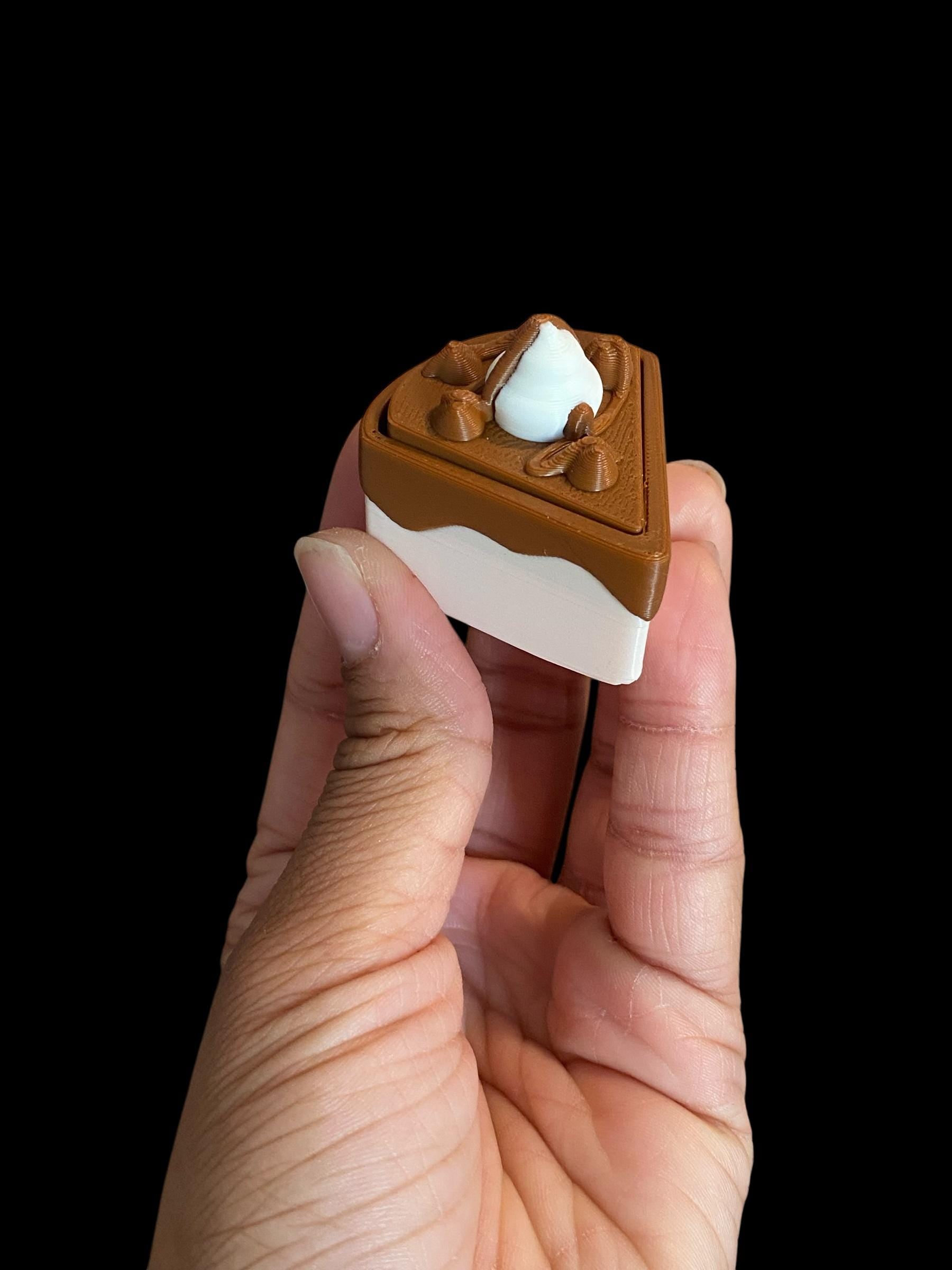 Spring Cake Fidget Clicker Keychain | 3D Printed Sensory Toy | Foodie Gift