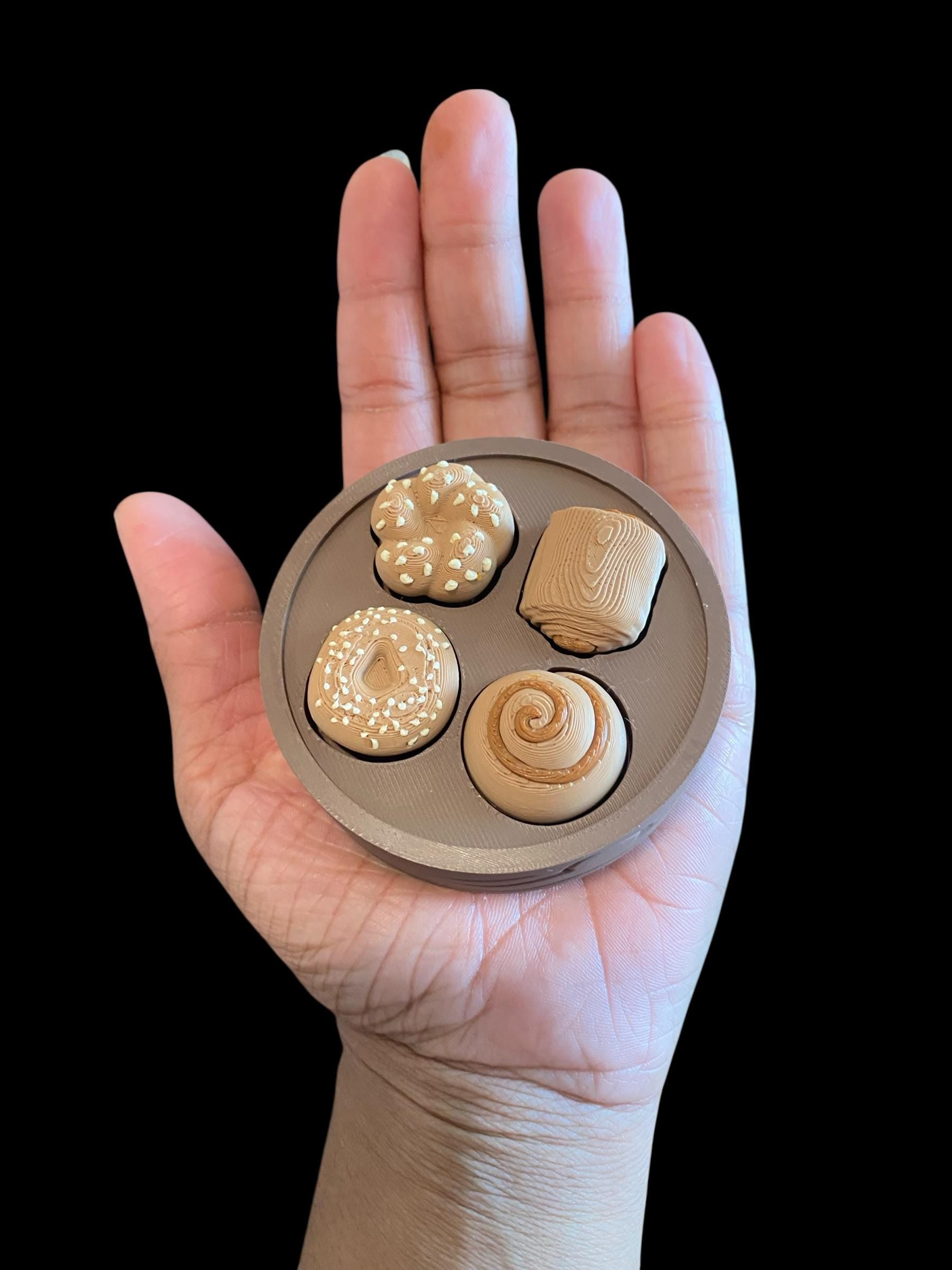 Sensory Rich Cookie Box Fidget Clicker Keychain | 3D Printed Sensory Toy | Dessert Gift