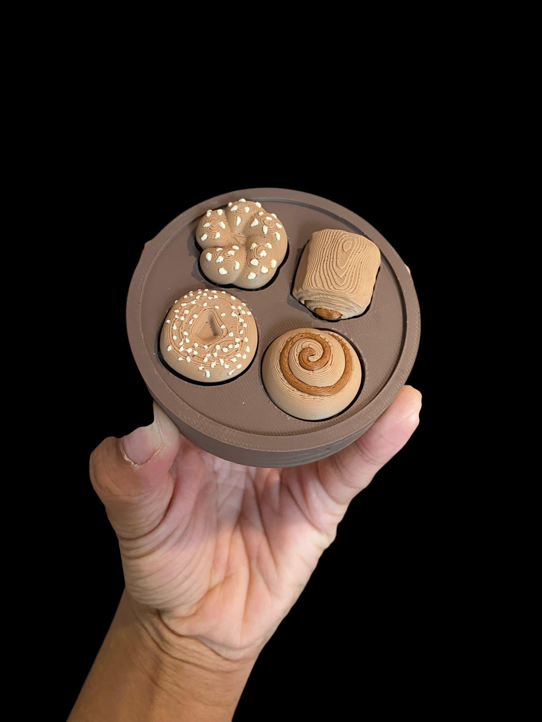 Sensory Rich Cookie Box Fidget Clicker Keychain | 3D Printed Sensory Toy | Dessert Gift