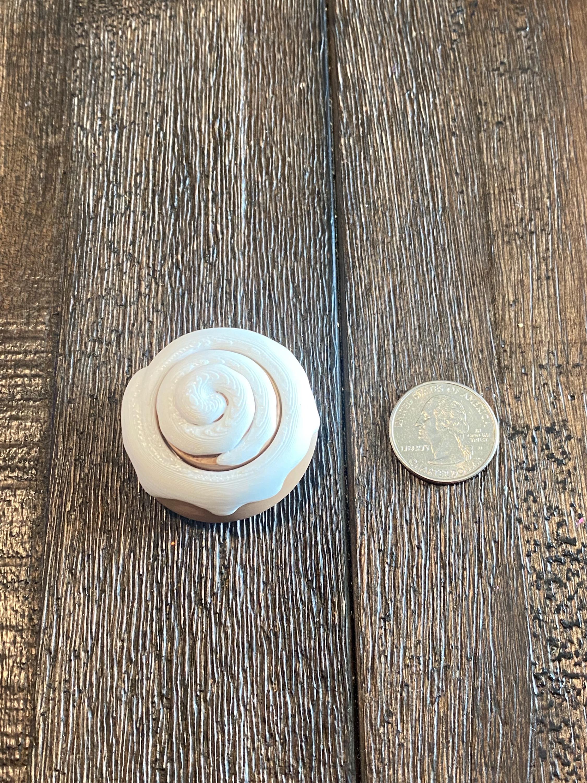 Sweet Cinnamon Roll Anxiety Fidget Clicker Keychain | Kawaii Dessert Sensory Toy
