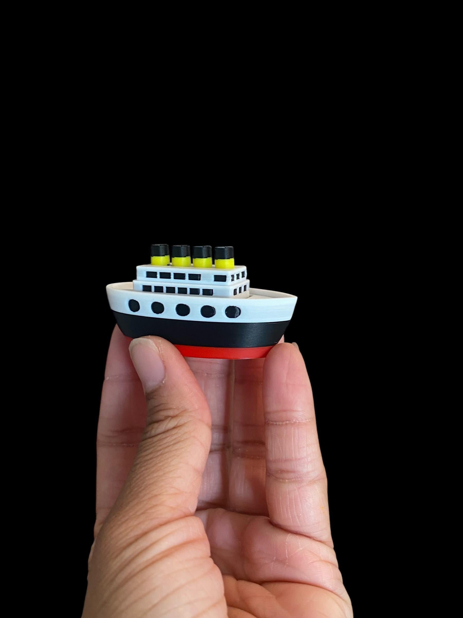 Summer Cruise Ship Fidget Clicker Keychain | 3D Printed Sensory Toy | Vacation Gift